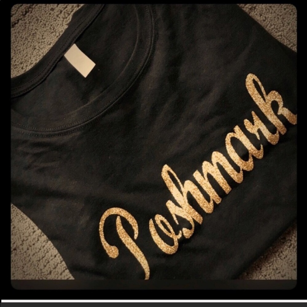 🆕 Poshmark! The perfect addition🖤